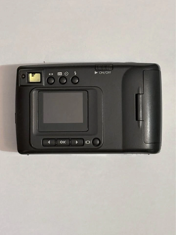 HP Photosmart 120 Digital Camera - photo 2