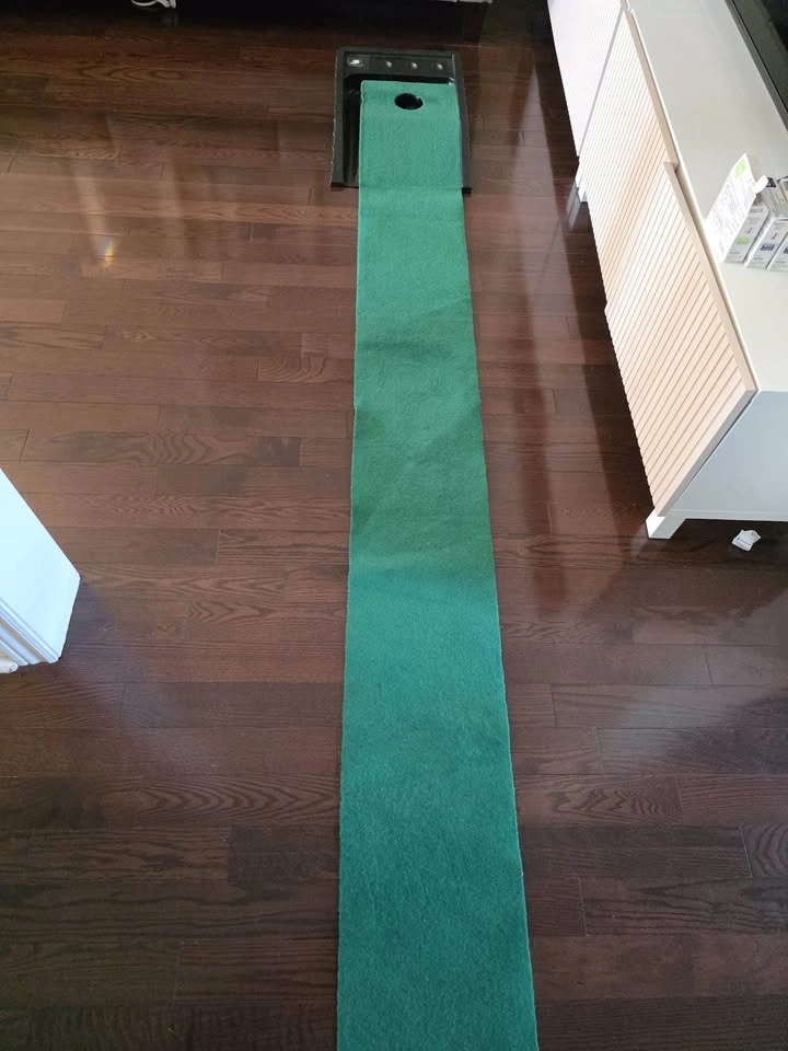 [USED] Indoor Golf Putting Mat