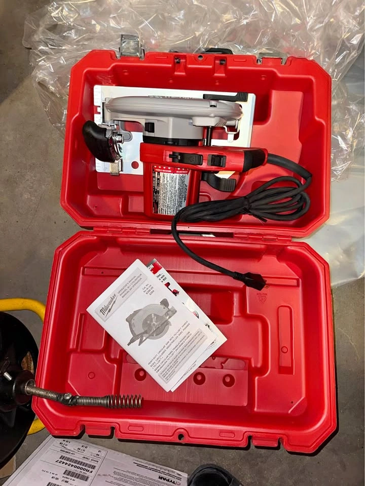 Milwaukee 6390-20 TILT-LOK 7-1/4” Circular Saw - Brand New