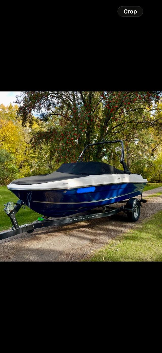 Bayliner VR4 open bow boat