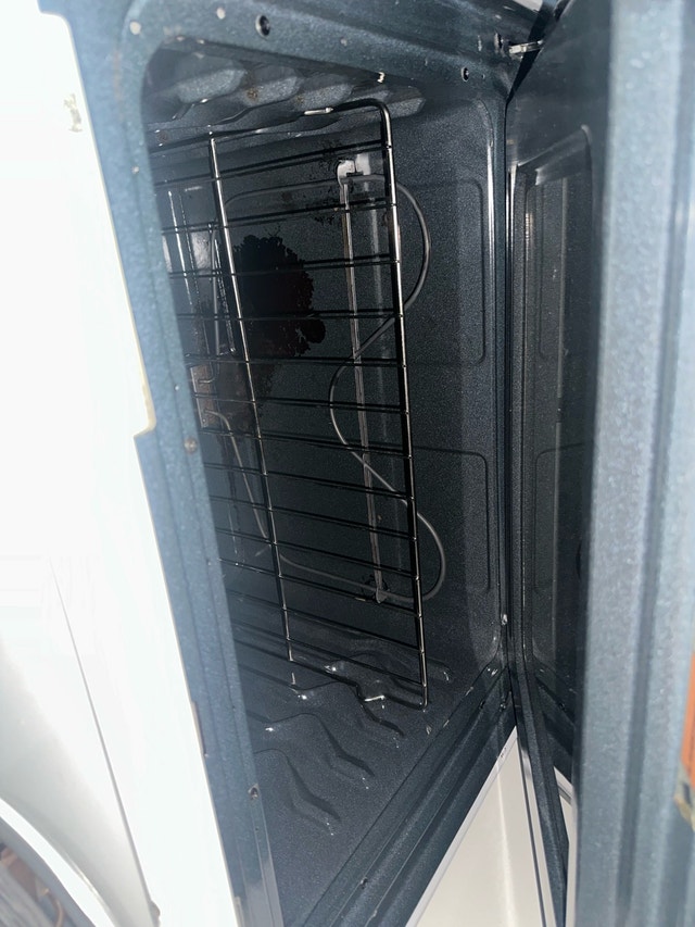 Whirlpool Stove - photo 2
