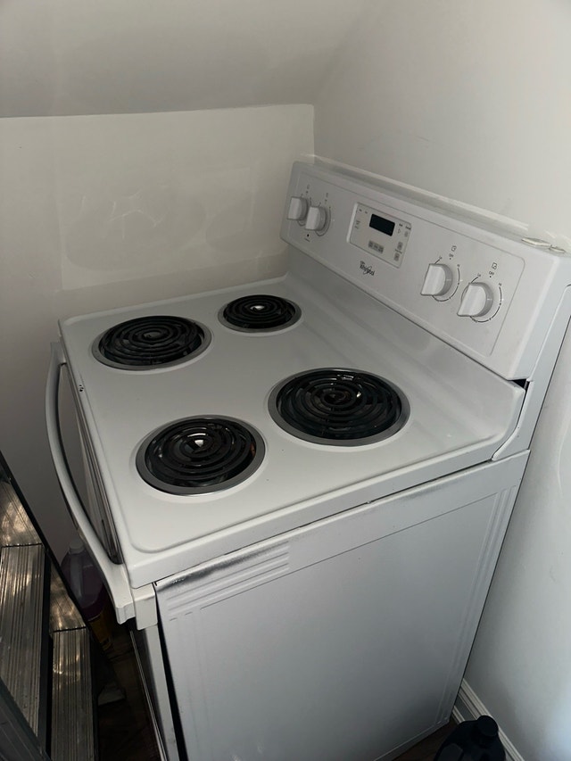 Whirlpool Stove - photo 4