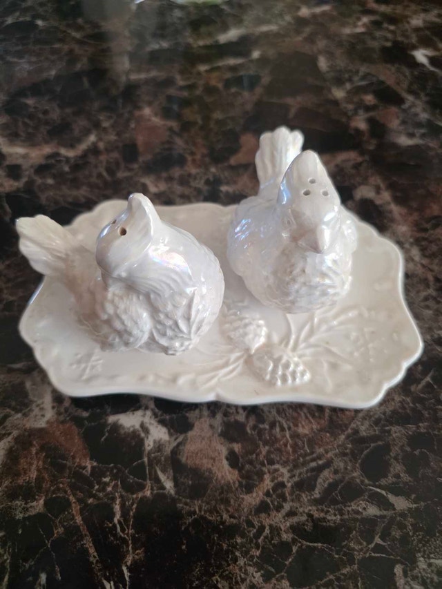 Ceramic Bird Salt and Pepper Shakers