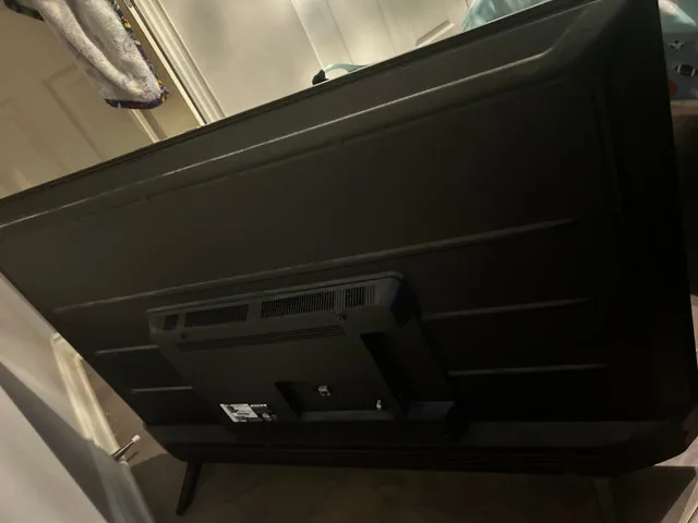 4k LG 43 inch LCD smart TV 2021 - photo 2