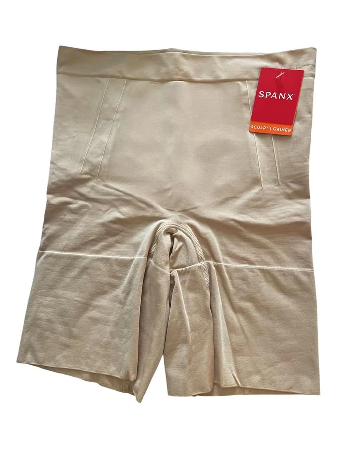 NWT SPANX Oncore Mid-Thigh Short - Sculpting Body Shaper