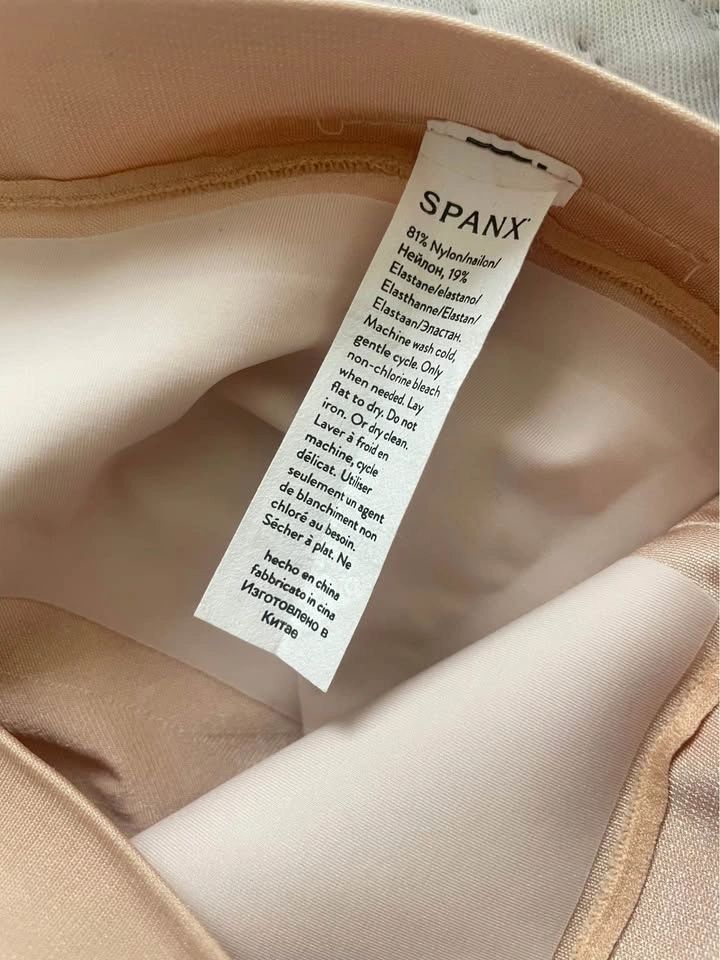 NWT SPANX Oncore Mid-Thigh Short - Sculpting Body Shaper - photo 3