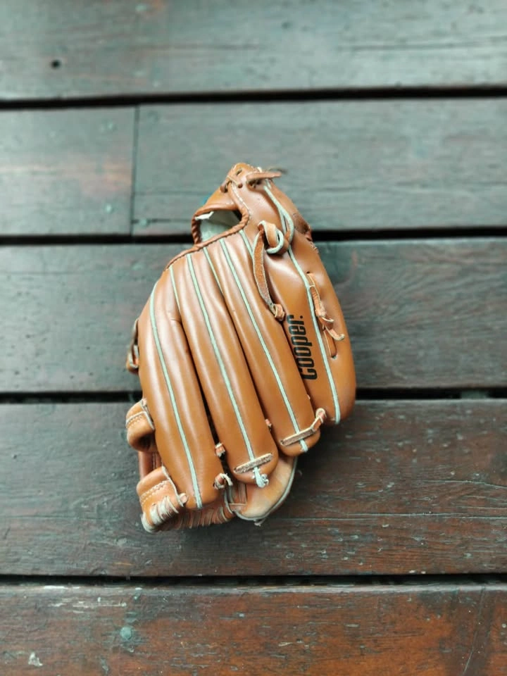 Softball/Baseball Gloves - photo 2