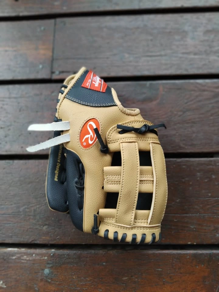 Softball/Baseball Gloves - photo 3