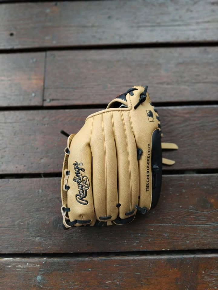 Softball/Baseball Gloves - photo 4
