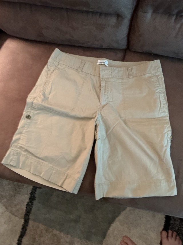 Dockers Mid Rise Curvy Shorts