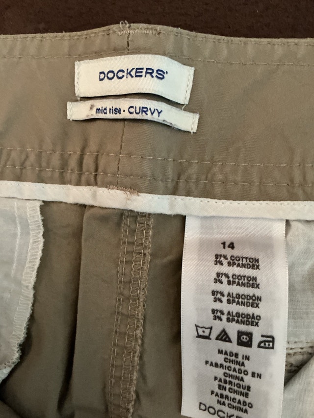 Dockers Mid Rise Curvy Shorts - photo 3