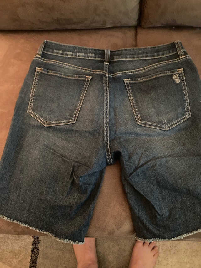 denim shorts - photo 2