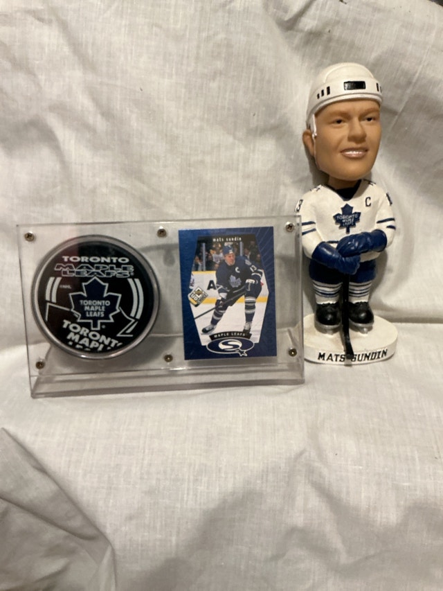 Mats Sundin Toronto Maple Leafs Bobblehead and Card Display