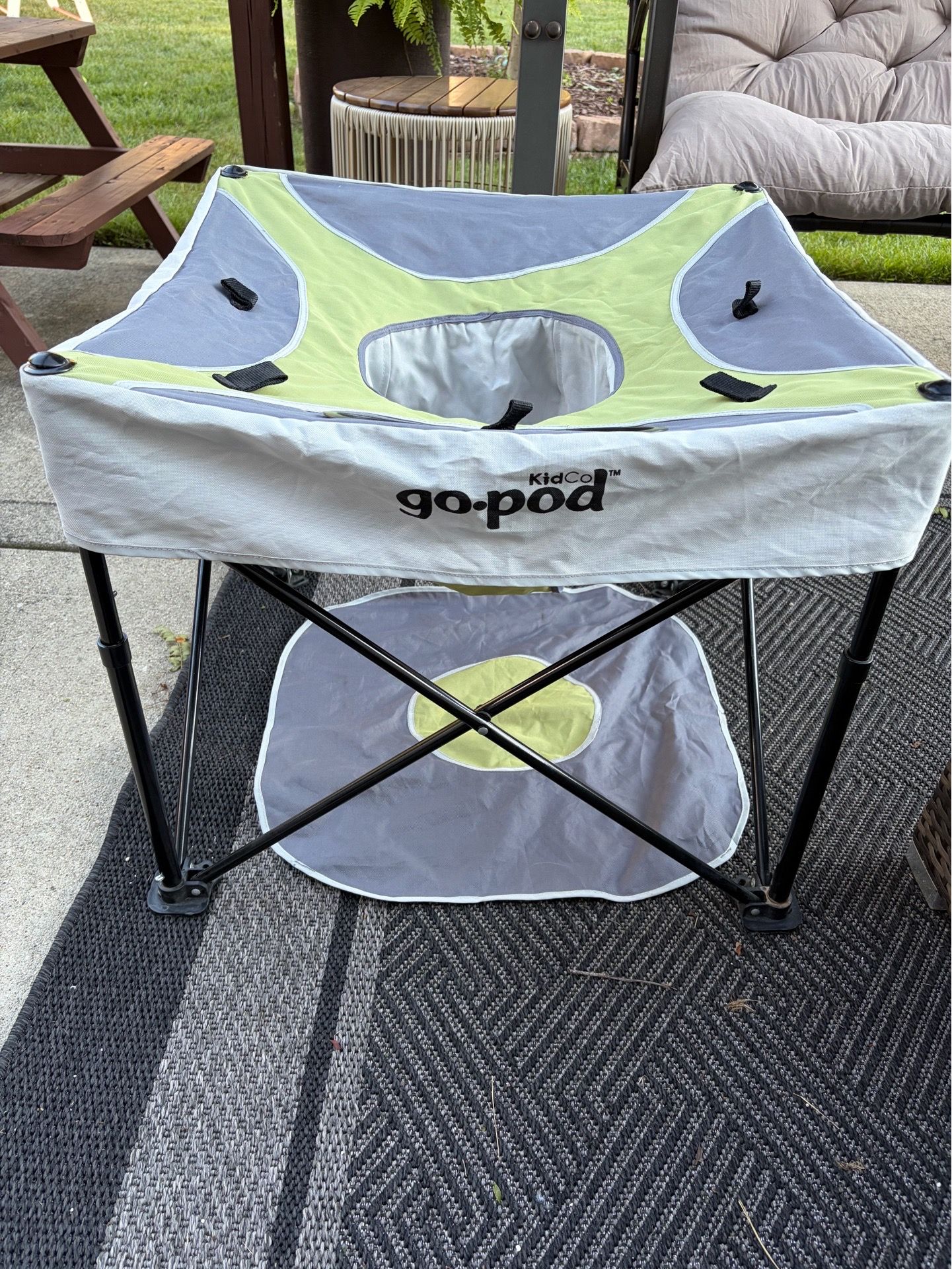 KidCo - GoPod Adjustable Height Travel Activity Seat