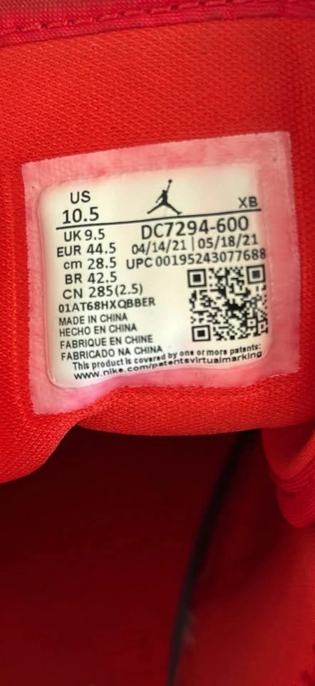 Air Jordan 1 Mid SE Barcelona Sweater - photo 4