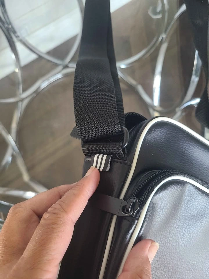 Adidas Mini Messenger Bag - photo 4