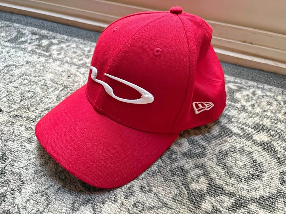 Whistler Blackcomb New Era 39THIRTY hat. Medium-Large