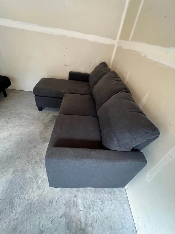 FREE DELIVERY 🚚 Dark Grey Sectional Sofa Couch with Chaise - photo 4