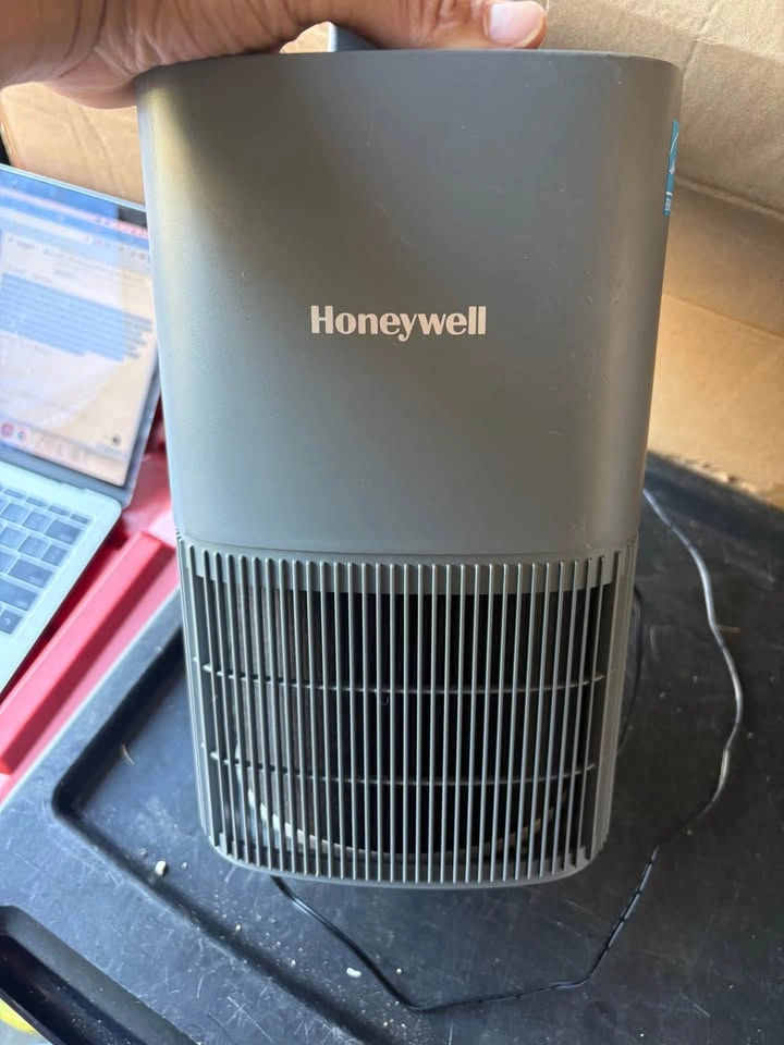 Honeywell HEPA Air Purifier - photo 2