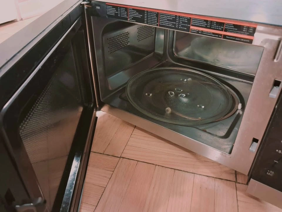Galanz Air Fry Microwave 1350W - photo 2