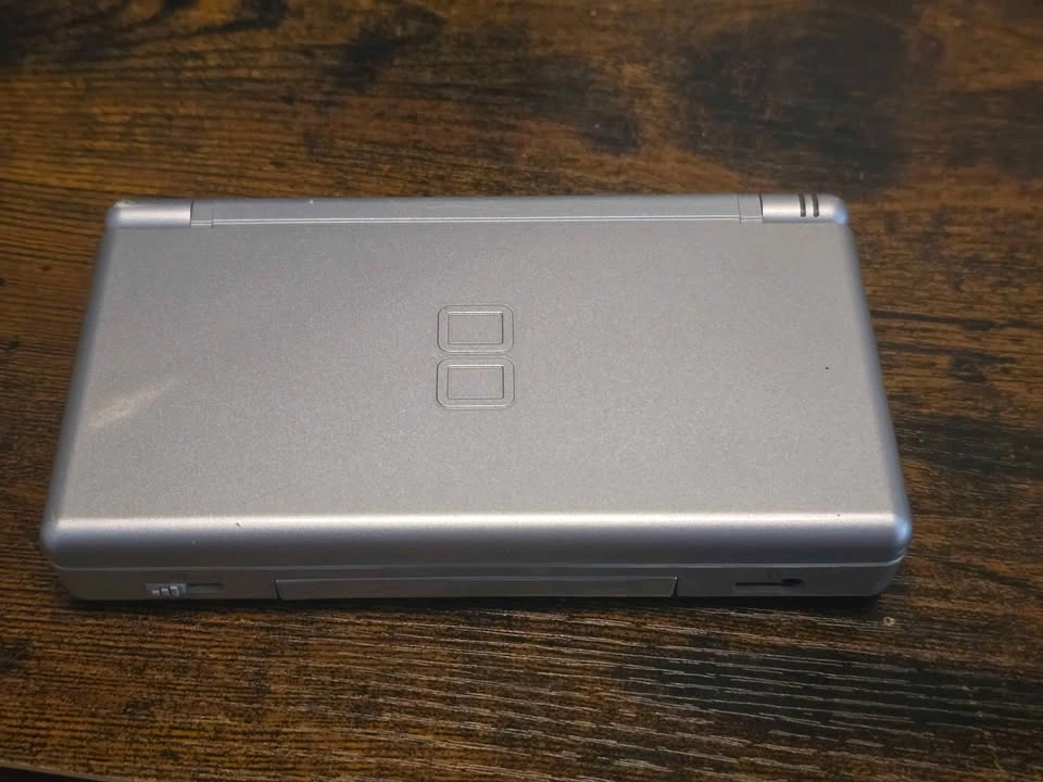 Nintendo Ds Lite - photo 2