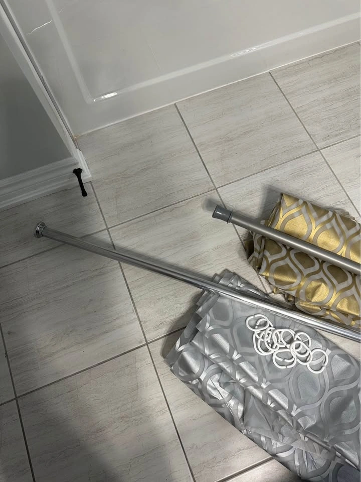Shower curtain with rod - photo 2