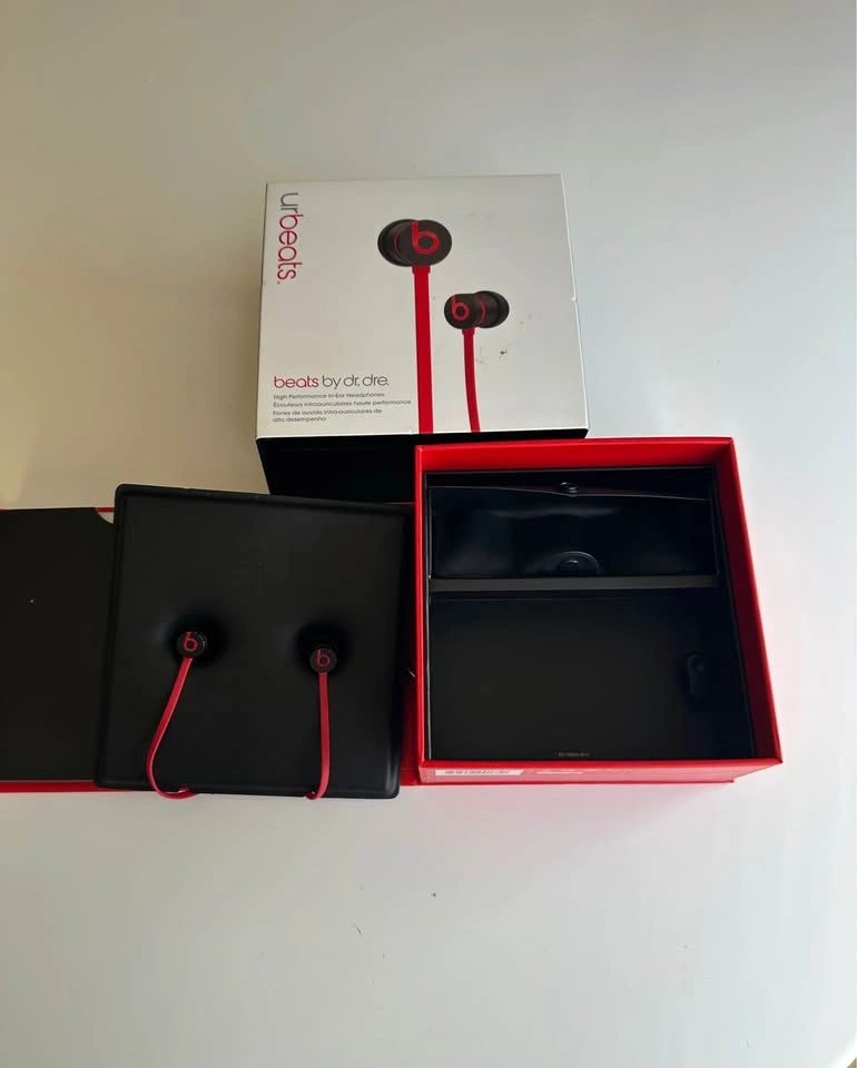 Beats wired headphones