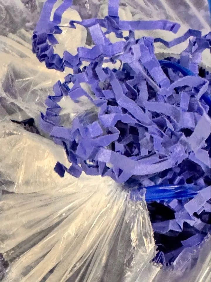 Bulk Royal Blue Crinkle Cut Paper Shred 3.5kg - photo 2