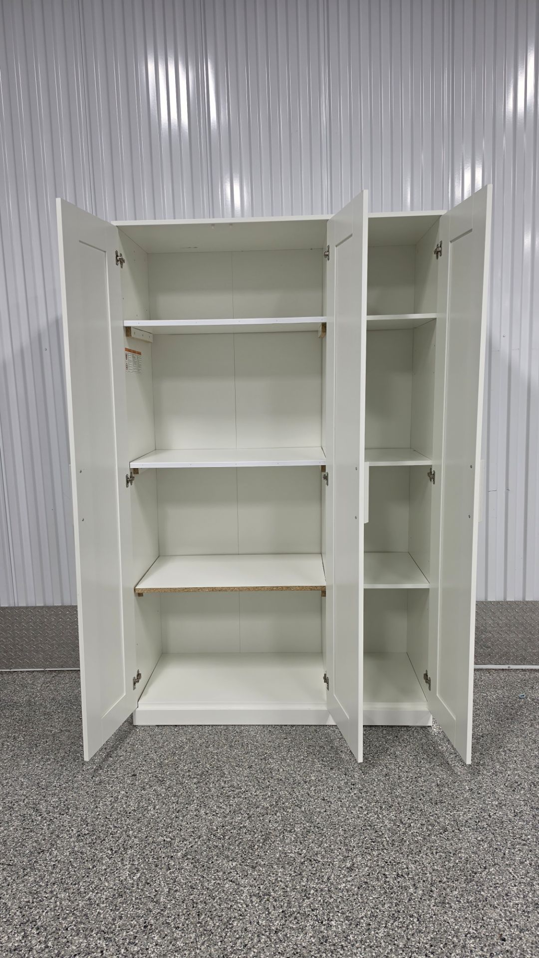 Large 3-Door White Wardrobe with Mirror & Custom Shelving - photo 4
