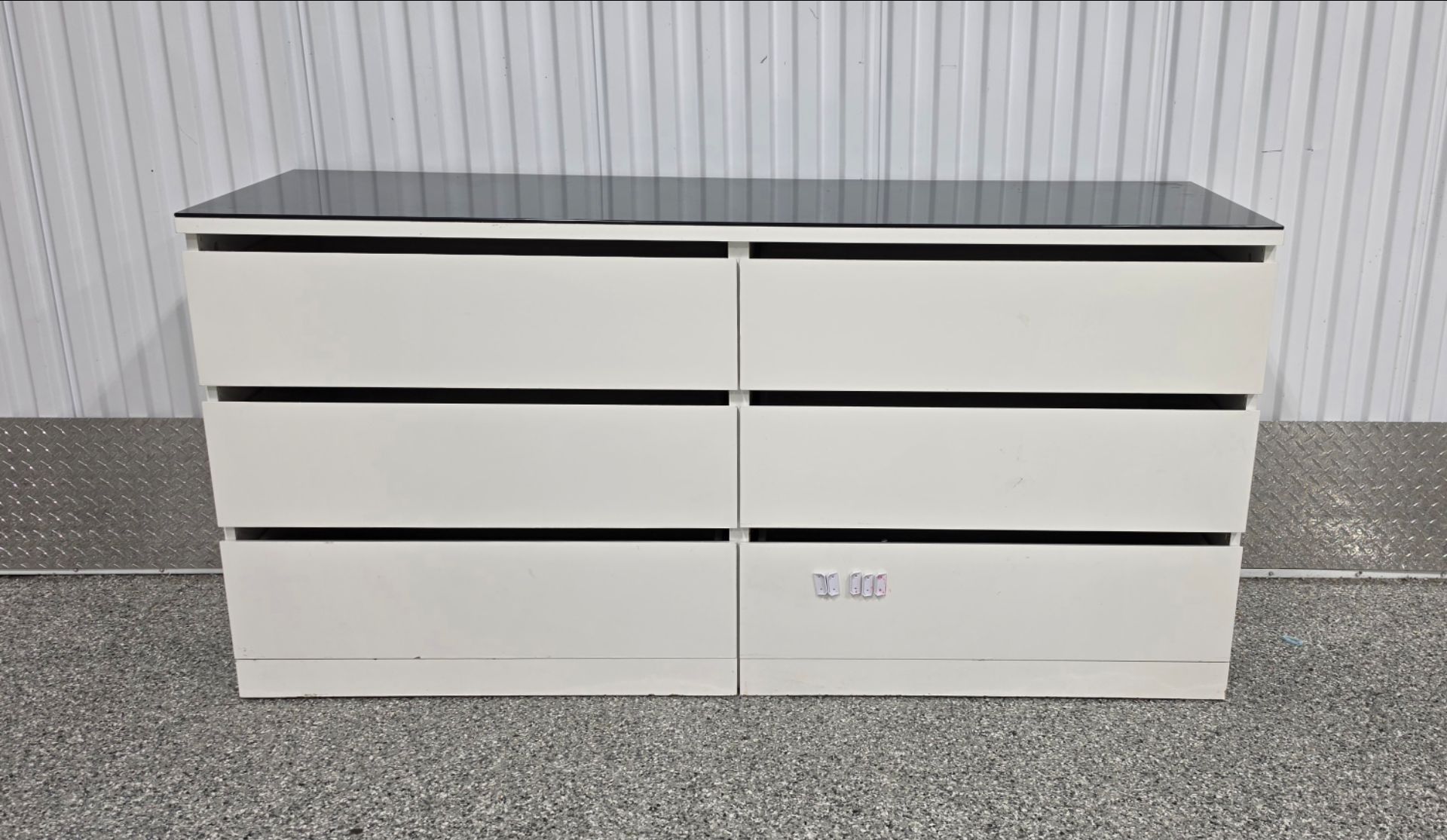 White 6-Drawer Dresser with Glass Top - photo 2
