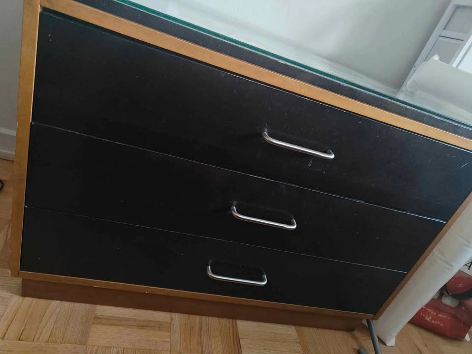 Moving Out Sale – IKEA Furniture, Office Chairs, Bar Stools - photo 4