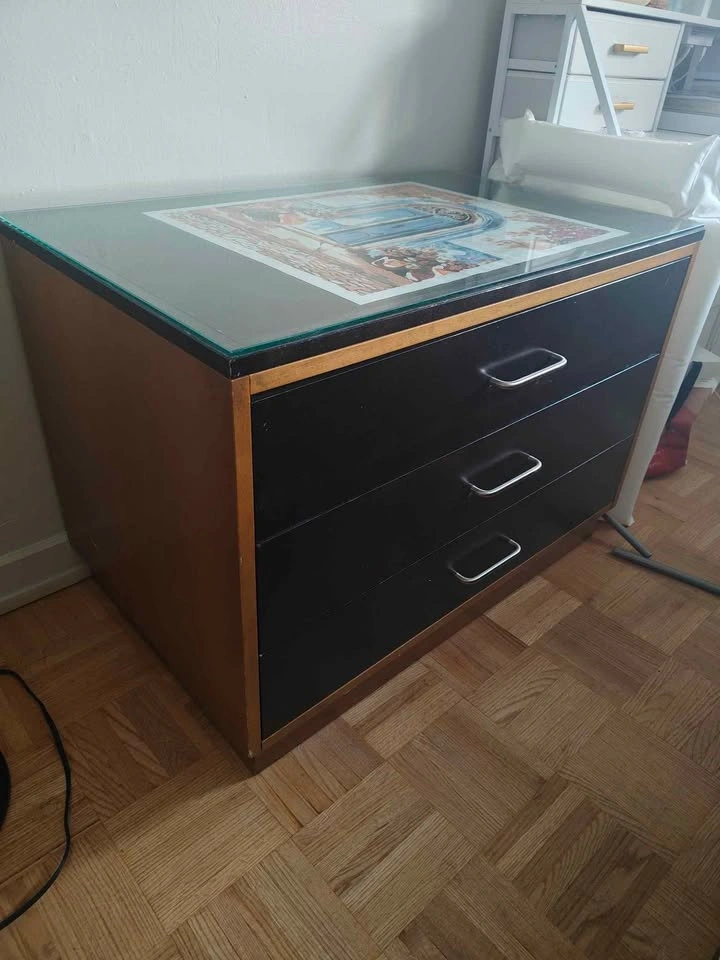 Moving Out Sale – IKEA Furniture, Office Chairs, Bar Stools - photo 5