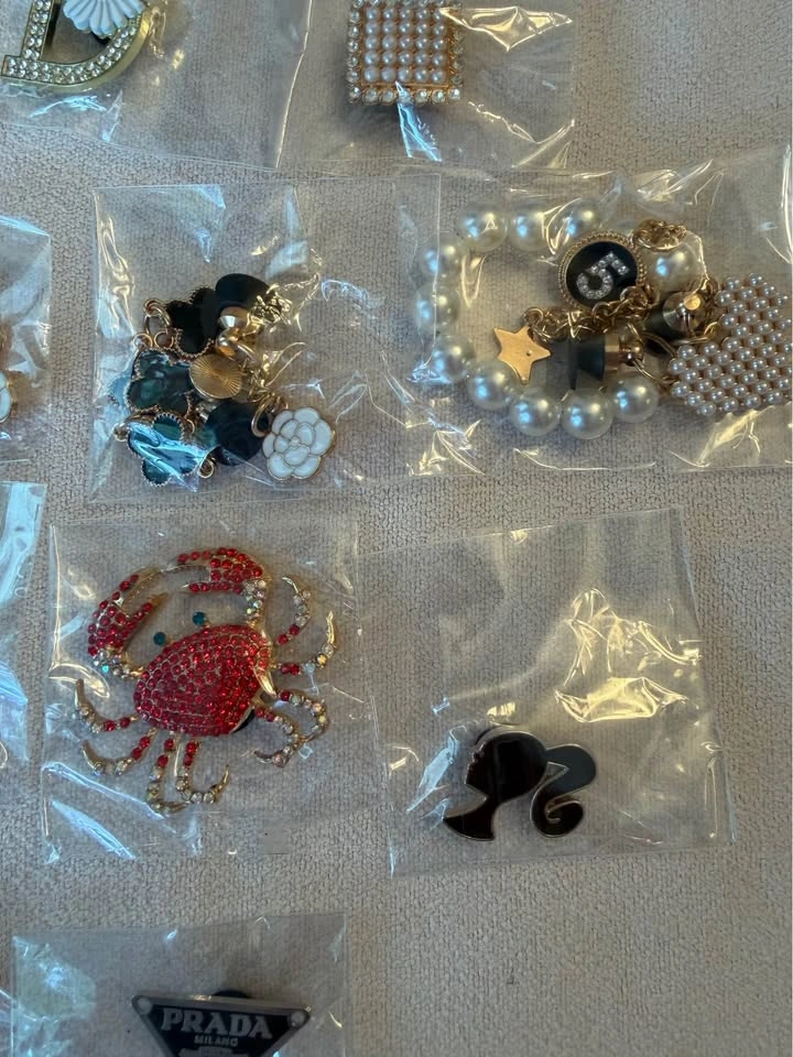 Fancy Metal and Rhinestone Croc Jibbitz - photo 3