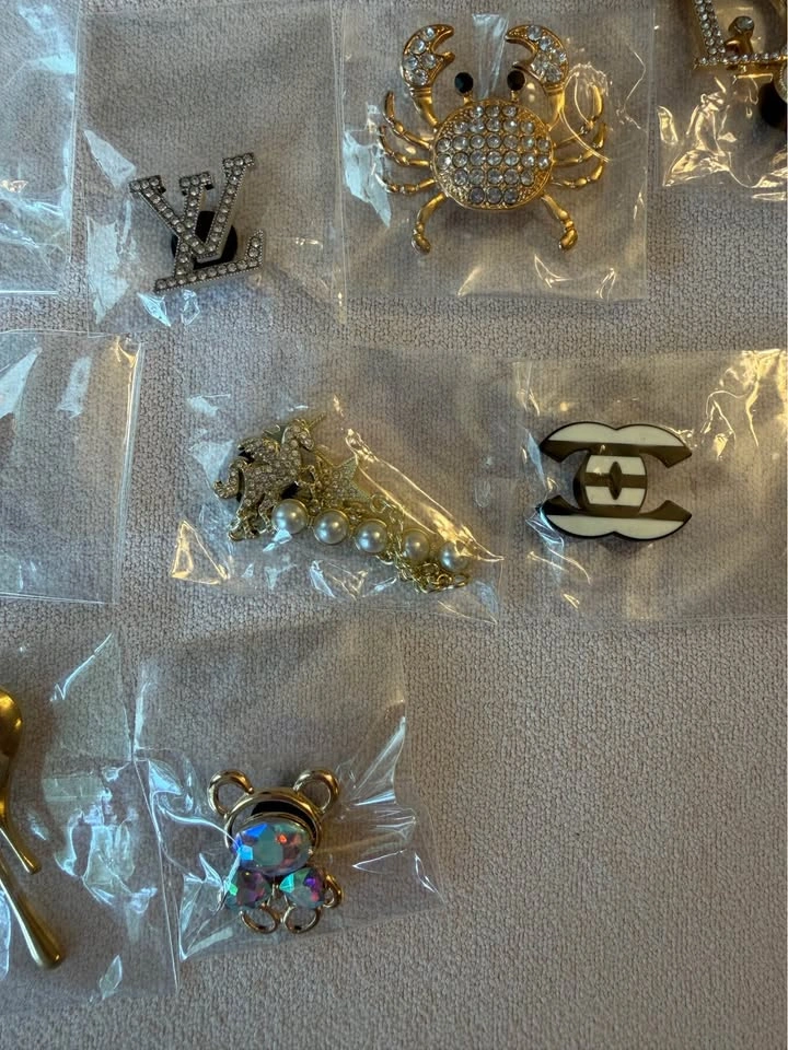 Fancy Metal and Rhinestone Croc Jibbitz - photo 5