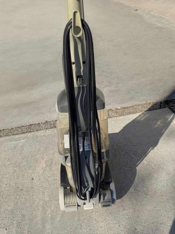 Hoover SteamVac All Terrain Carpet Cleaner - Great Condition - photo 3