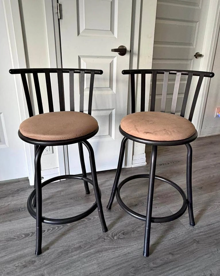 2 Counter High Revolving Bar Chairs
