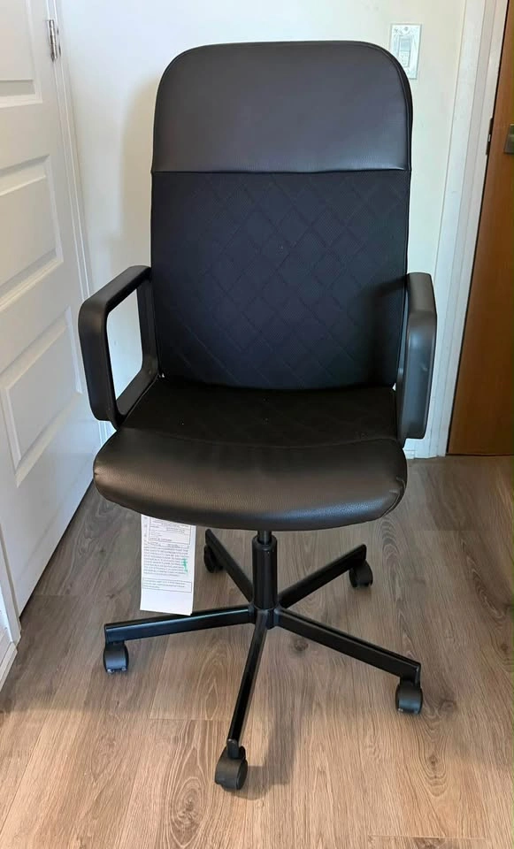 Urgent moving out sale - revolving office chair - photo 2