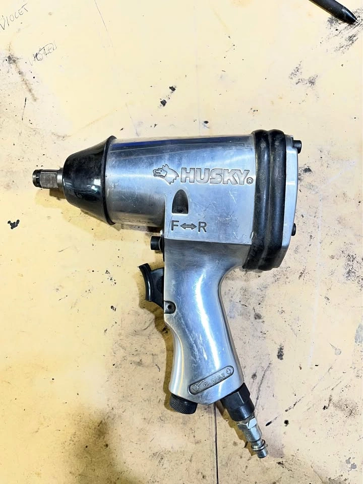 Husky 1/2”Air impact wrench