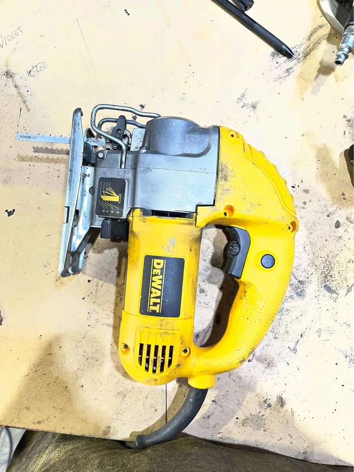Dewalt DW317 Jig saw