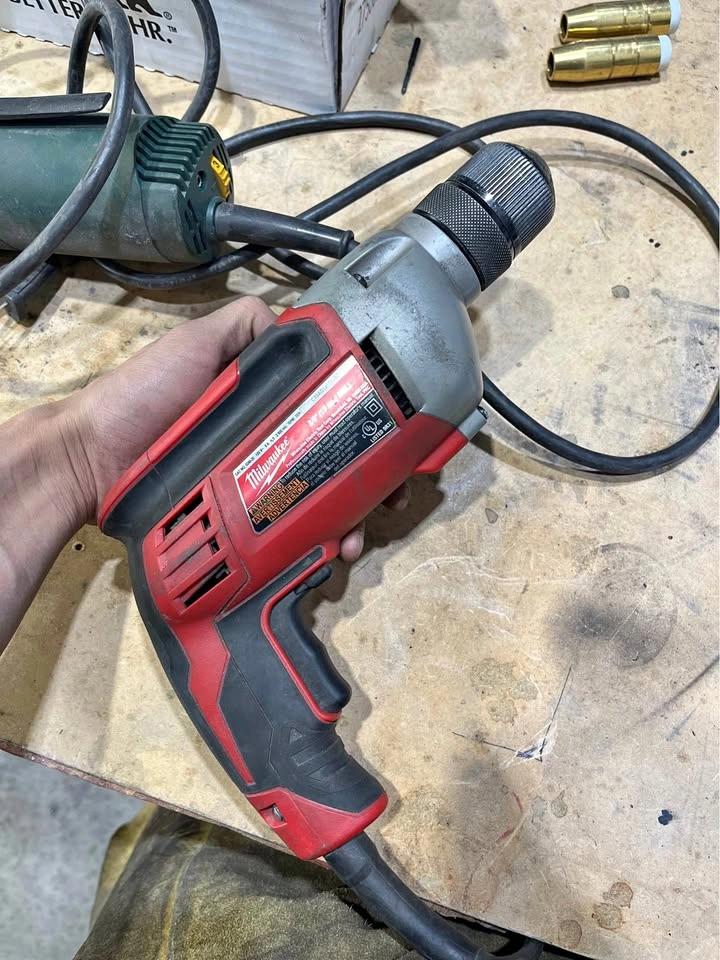 Milwaukee 0240-20