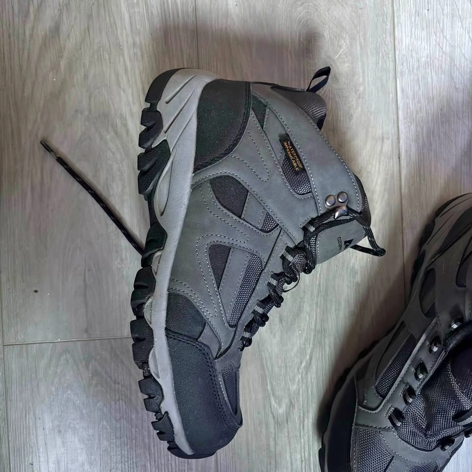 Boots/ winter boots size 10