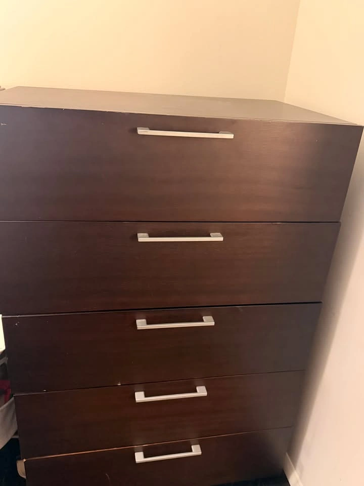 5-Drawer Espresso Chest of Drawers (31" W x 21" D x 48" H) - photo 2