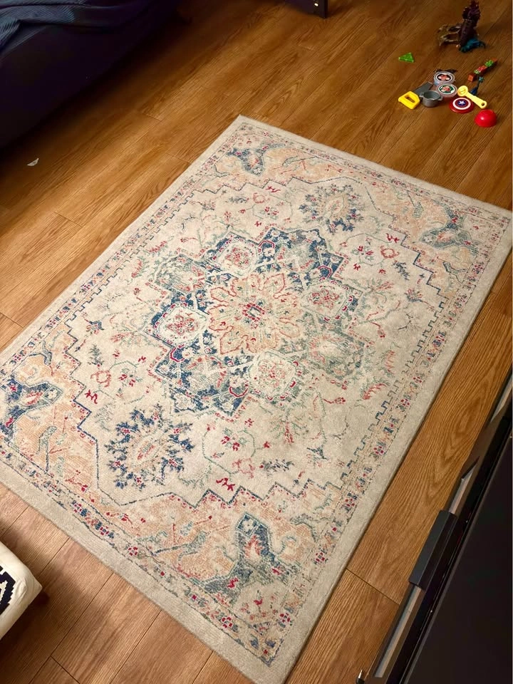 *Moving Out* Traditional Rug 5.5 ft x 4 ft - photo 3