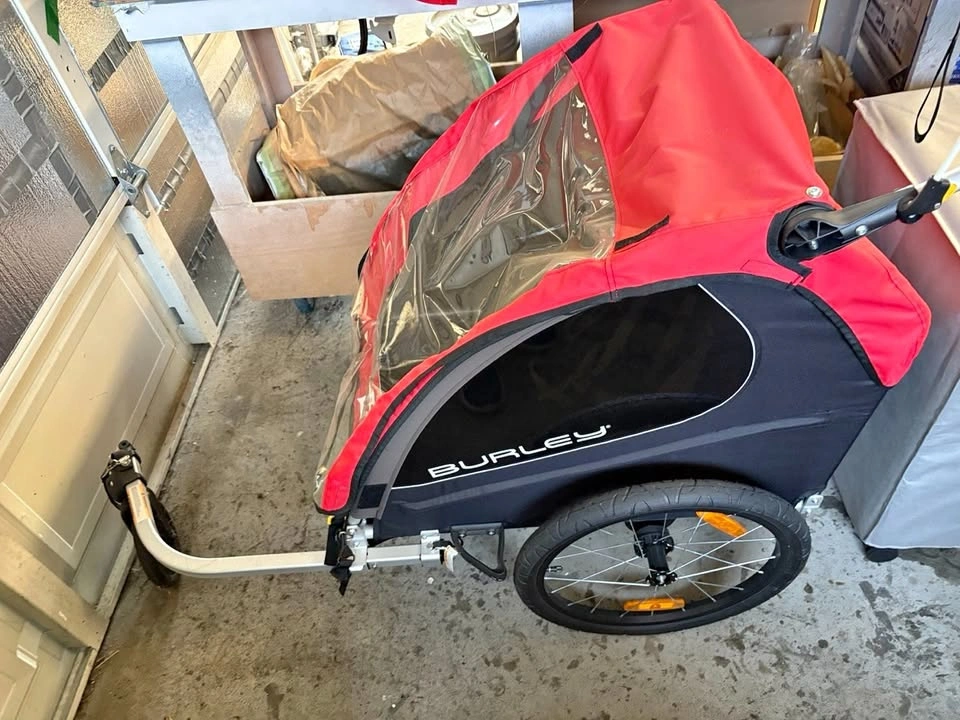 Burley Honey Bee Double bike trailer - Like new
