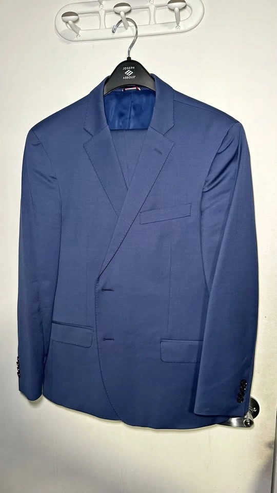 Tommy Hilfiger 2 peice suit