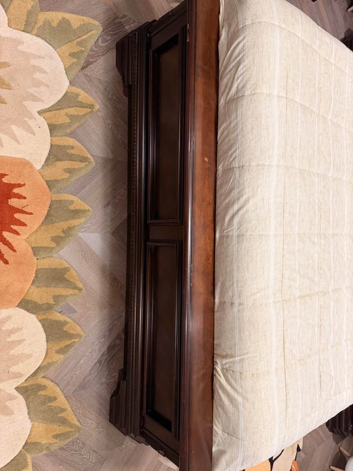 Queen bedroom set with mattress and boxspring - photo 2