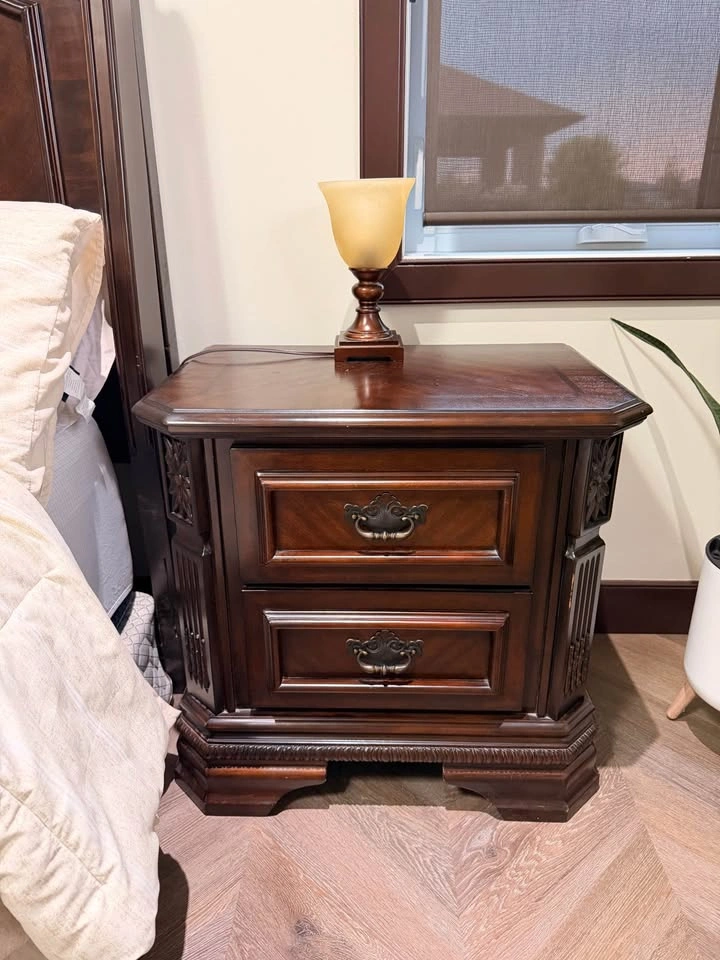 Queen bedroom set with mattress and boxspring - photo 3