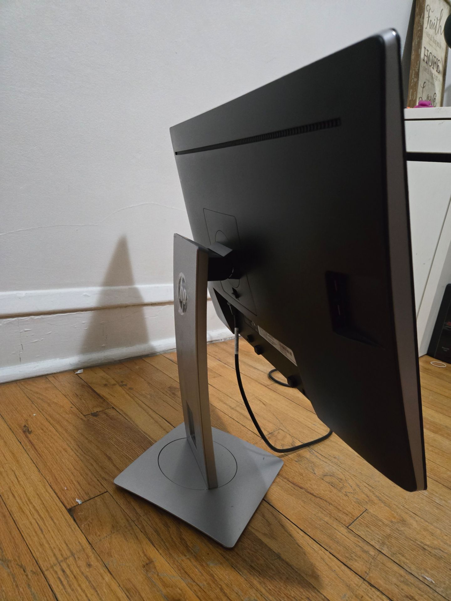 HP EliteDisplay 24" monitor - photo 4