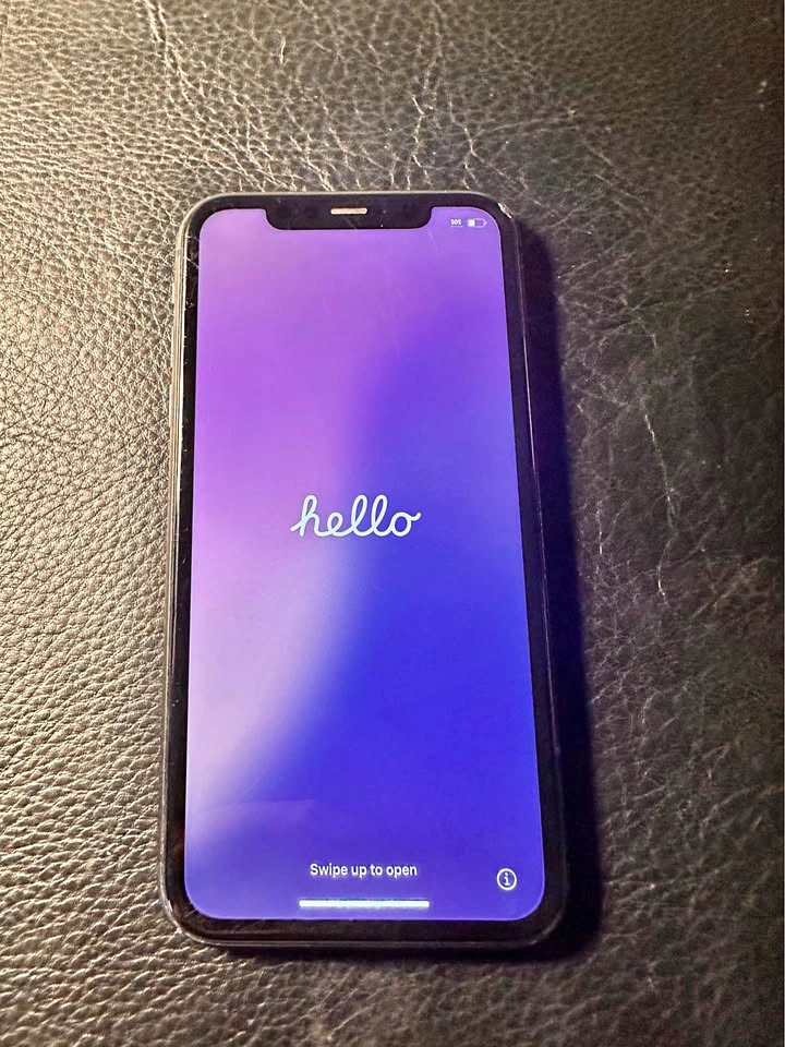 iPhone 11 - Black 64GB