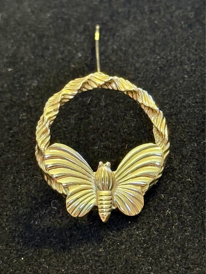 Mid-20th Century Solid 14K Gold Hana Nicole Butterfly Brooch